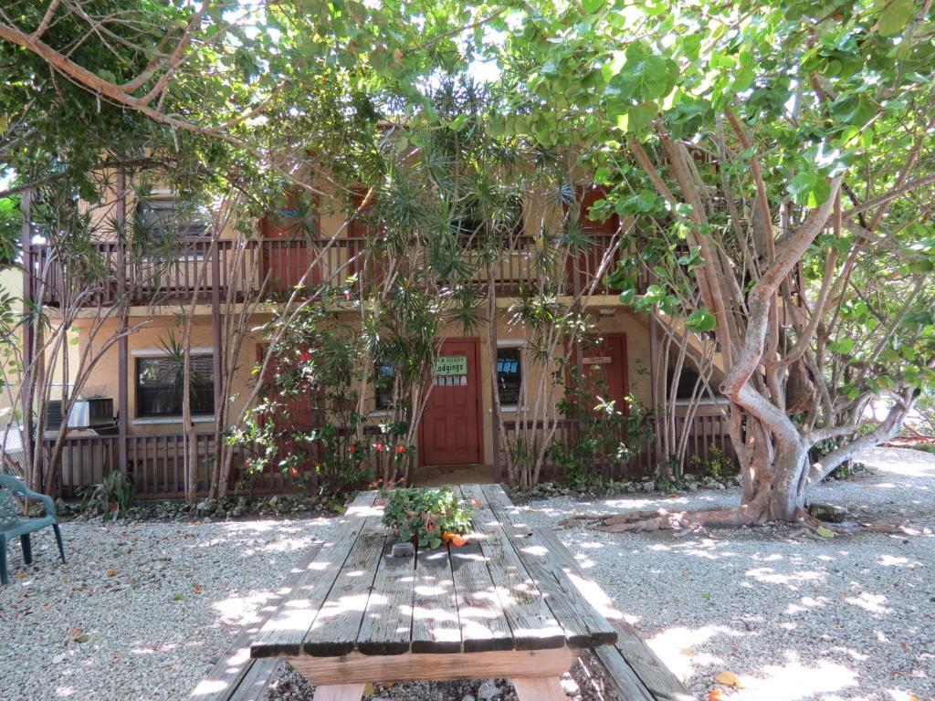 Motel Ed & Ellen'S Lodgings Key Largo Extérieur photo