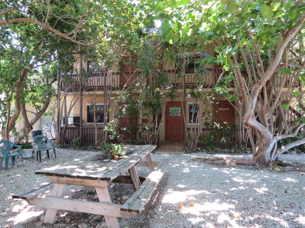 Motel Ed & Ellen'S Lodgings Key Largo Extérieur photo