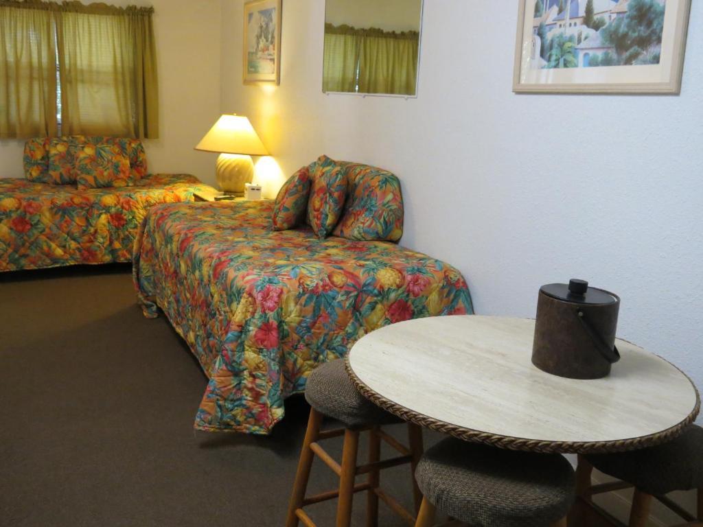 Motel Ed & Ellen'S Lodgings Key Largo Extérieur photo